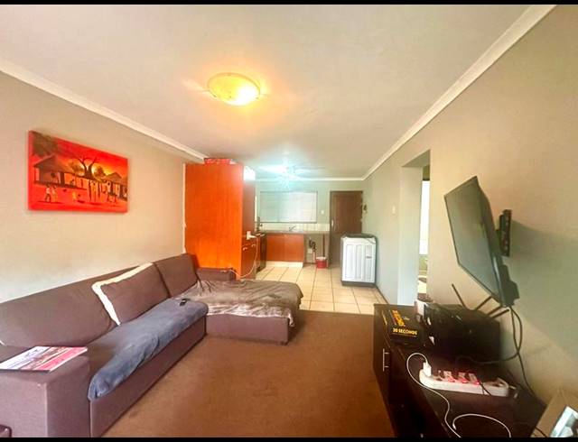 2 BEDROOM APARTMENT FOR SALE IN MONTCLAIR